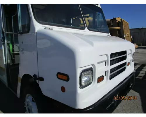 FREIGHTLINER MT55 HOOD