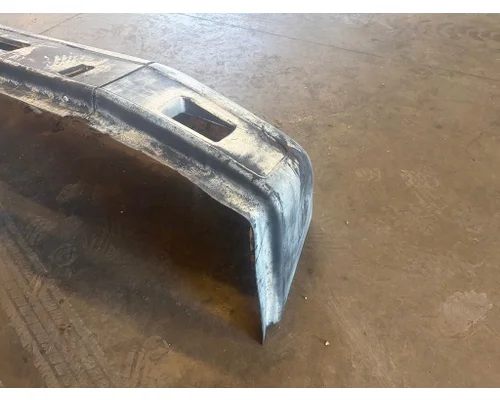 FREIGHTLINER Med. Conv. Bumper Assembly, Front