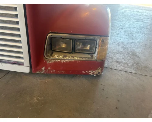 FREIGHTLINER Med. Conv. Hood