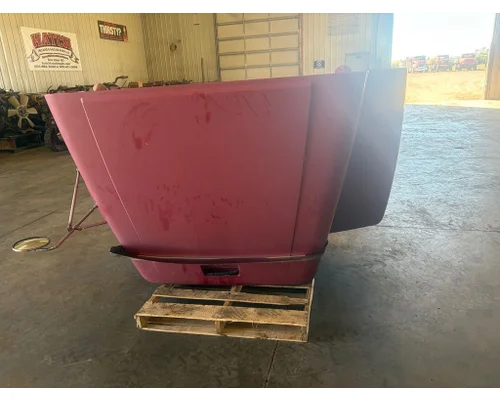 FREIGHTLINER Med. Conv. Hood