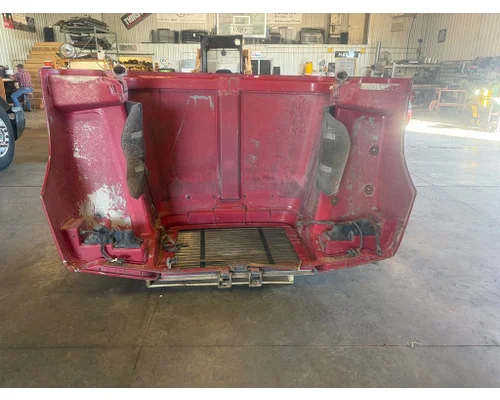 FREIGHTLINER Med. Conv. Hood
