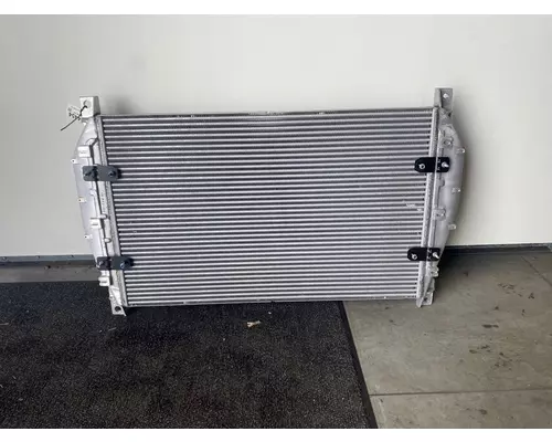 FREIGHTLINER Motorhome Chassis Charge Air Cooler