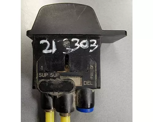 FREIGHTLINER PARTS ONLY Dash  Console Switch