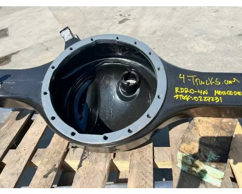 FREIGHTLINER RD20-4N Axle Housing (Front)