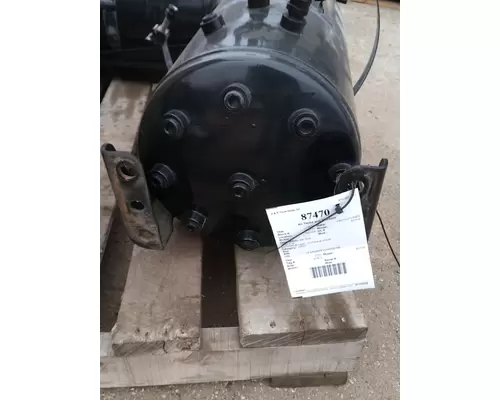 FREIGHTLINER SD108 Air Tanks and Brackets