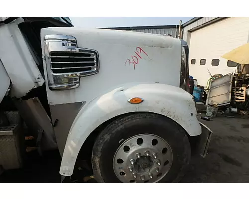 FREIGHTLINER SD122 Hood