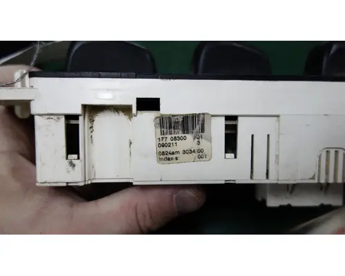 FREIGHTLINER SD122 Temperature Control