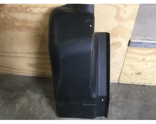 FREIGHTLINER SD FENDER-INNER