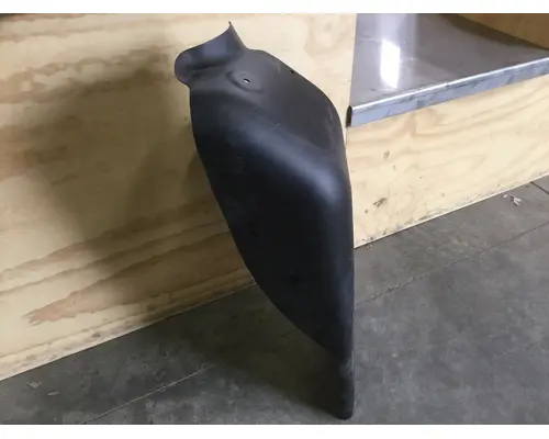 FREIGHTLINER SD FENDER-INNER