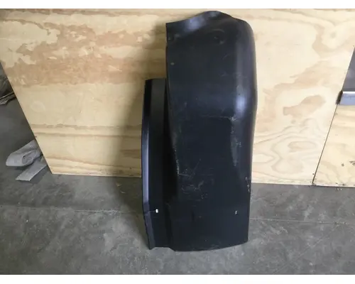 FREIGHTLINER SD FENDER-INNER