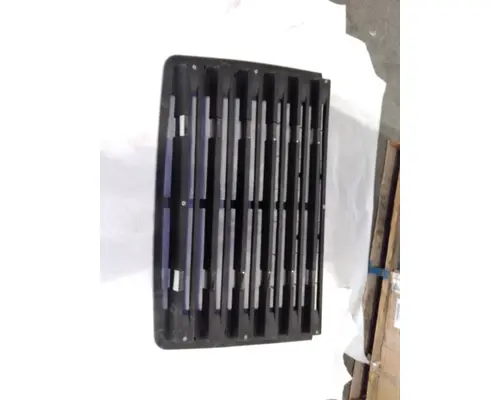 FREIGHTLINER SD GRILLE