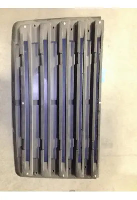 FREIGHTLINER SD GRILLE
