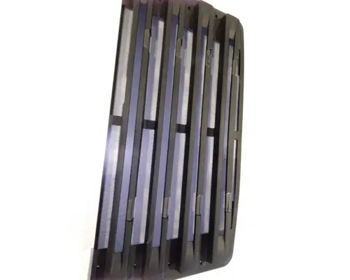 FREIGHTLINER SD GRILLE