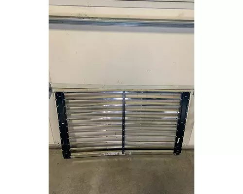 FREIGHTLINER SD Grille