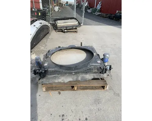 FREIGHTLINER SD RADIATOR ASSEMBLY