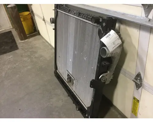 FREIGHTLINER SD RADIATOR ASSEMBLY