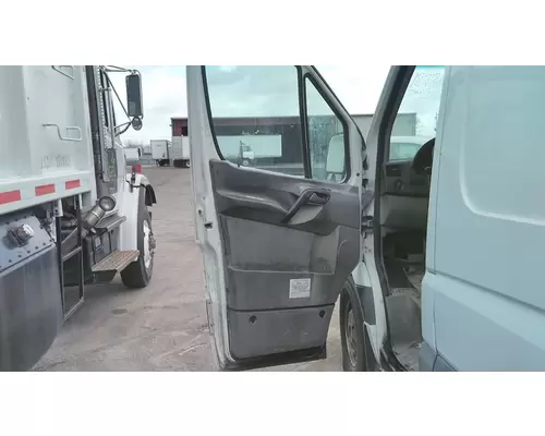 FREIGHTLINER SPRINTER 2500 2007-2009 DOOR ASSEMBLY, FRONT