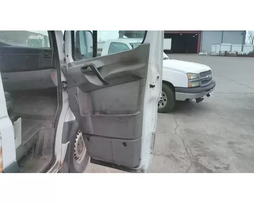 FREIGHTLINER SPRINTER 2500 2007-2009 DOOR ASSEMBLY, FRONT