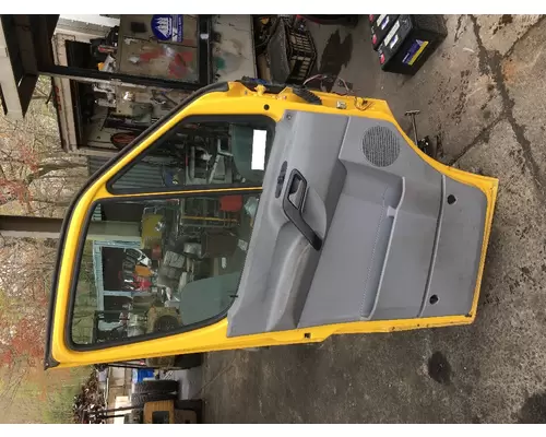 FREIGHTLINER SPRINTER 2500 Door Assembly, Front