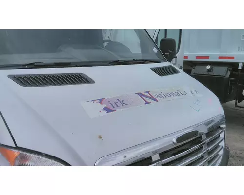 FREIGHTLINER SPRINTER 2500 HOOD