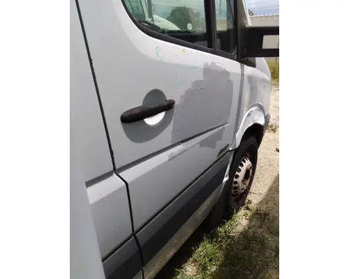 FREIGHTLINER SPRINTER 3500 2007-2009 DOOR ASSEMBLY, FRONT