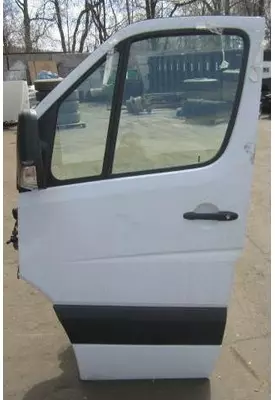 FREIGHTLINER SPRINTER 3500 Door Assembly, Front