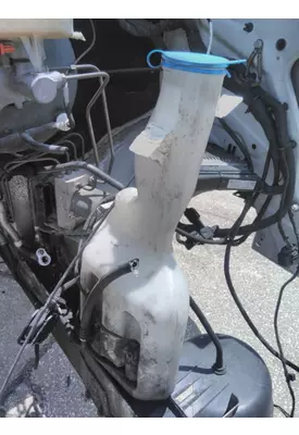 FREIGHTLINER SPRINTER 3500 WINDSHIELD WASHER RESERVOIR