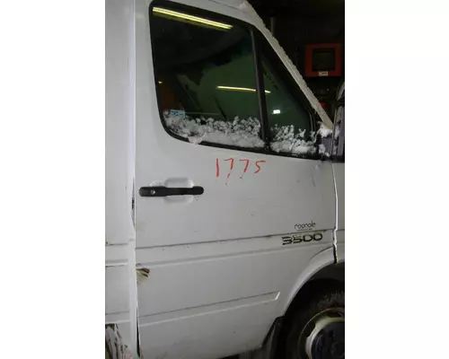 FREIGHTLINER SPRINTER Door Assembly, Front