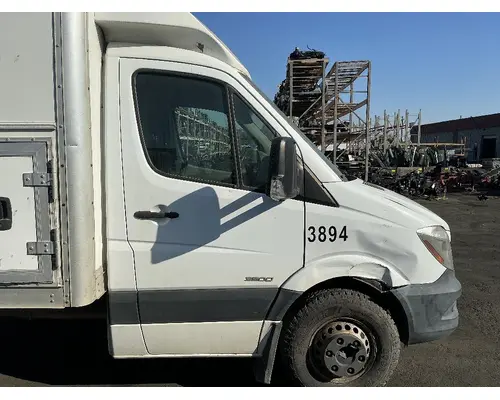 FREIGHTLINER SPRINTER Door Assembly, Front