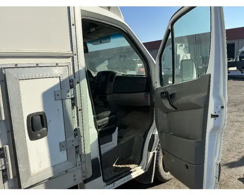 FREIGHTLINER SPRINTER Door Assembly, Front