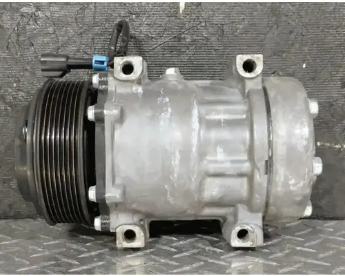 FREIGHTLINER ST120 Air Conditioner Compressor
