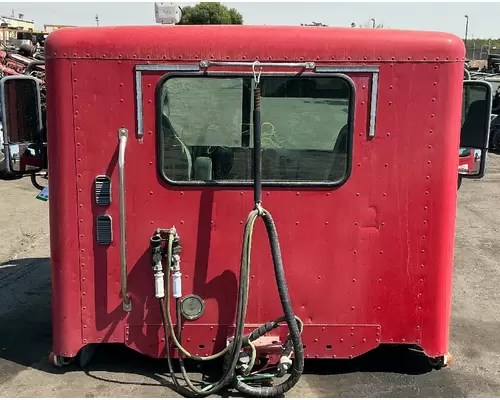 FREIGHTLINER ST120 Cab Assembly
