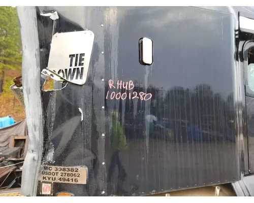 FREIGHTLINER ST120 Complete Vehicle