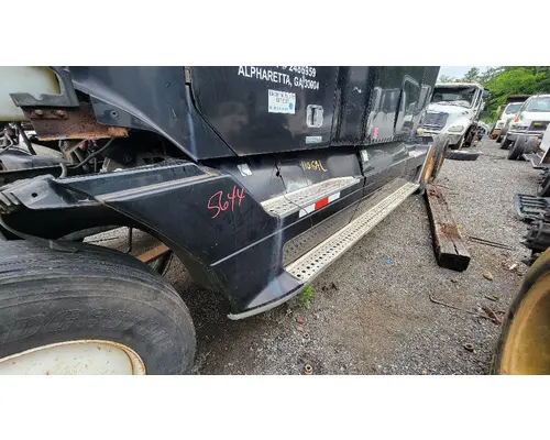 FREIGHTLINER ST120 Complete Vehicle