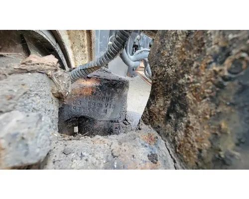 FREIGHTLINER ST120 Complete Vehicle