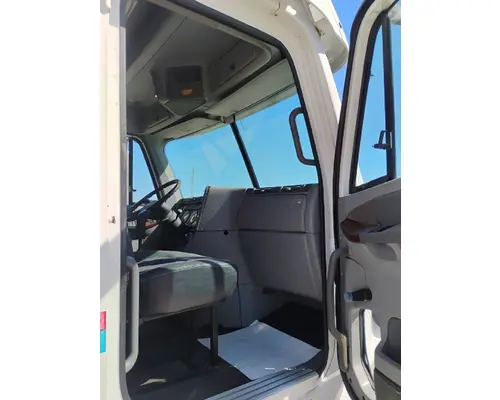 FREIGHTLINER ST120 Complete Vehicle