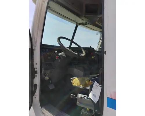 FREIGHTLINER ST120 Complete Vehicle