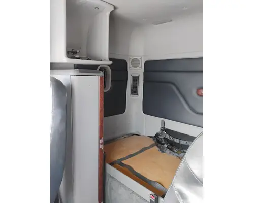 FREIGHTLINER ST120 Complete Vehicle