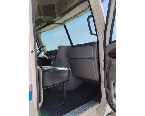 FREIGHTLINER ST120 Complete Vehicle