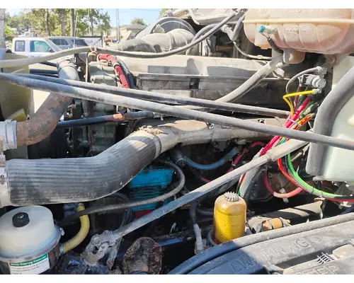 FREIGHTLINER ST120 Complete Vehicle