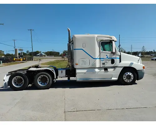 FREIGHTLINER ST120 Complete Vehicle