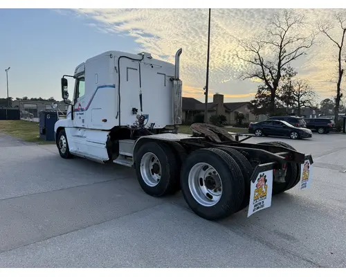 FREIGHTLINER ST120 Complete Vehicle