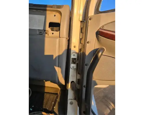 FREIGHTLINER ST120 Door Assembly, Front
