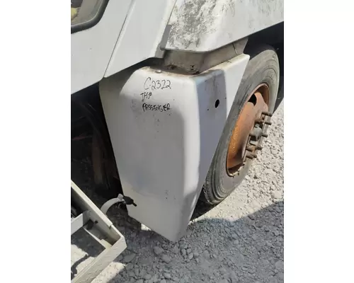 FREIGHTLINER ST120 Fender Extension