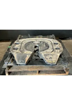 FREIGHTLINER ST120 Fifth Wheel