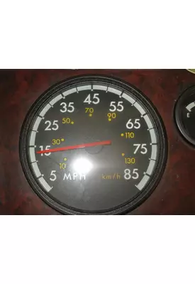 FREIGHTLINER ST120 Instrument Cluster