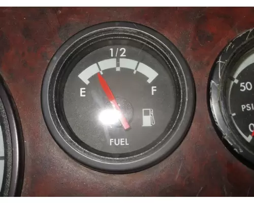 FREIGHTLINER ST120 Instrument Cluster