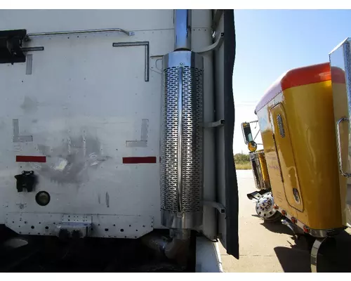 FREIGHTLINER ST120 Muffler Shield