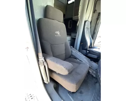 FREIGHTLINER ST120 Seat, Front