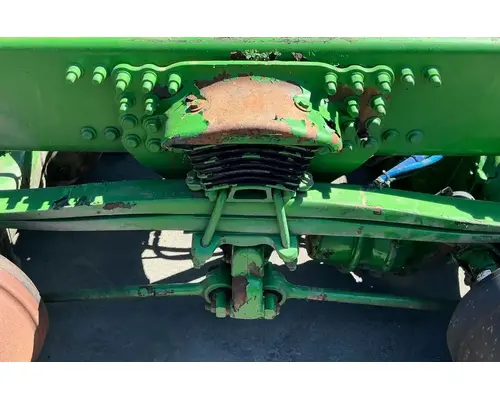 FREIGHTLINER Tuftrac Cutoff Tandem Axle